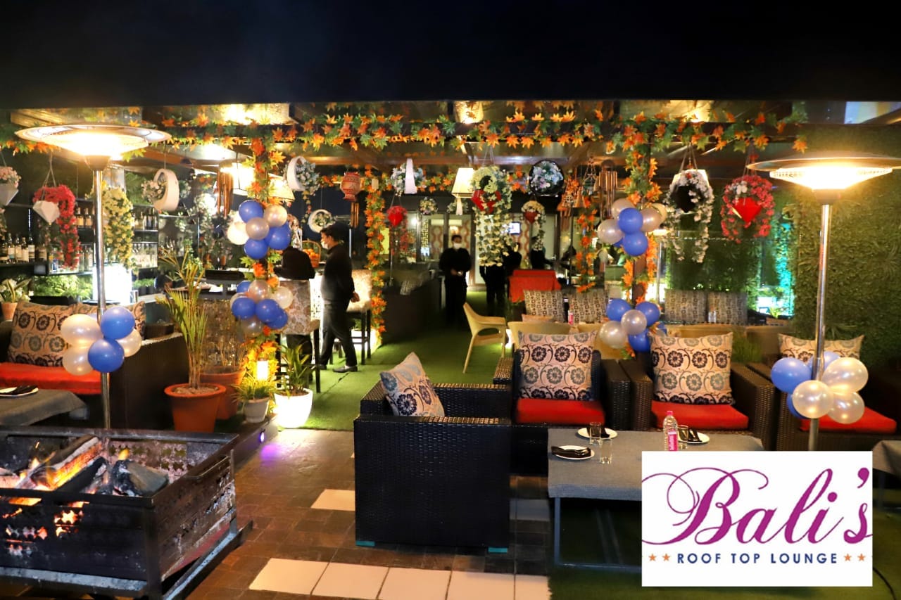 Rooftop ambience at Bali's Lounge